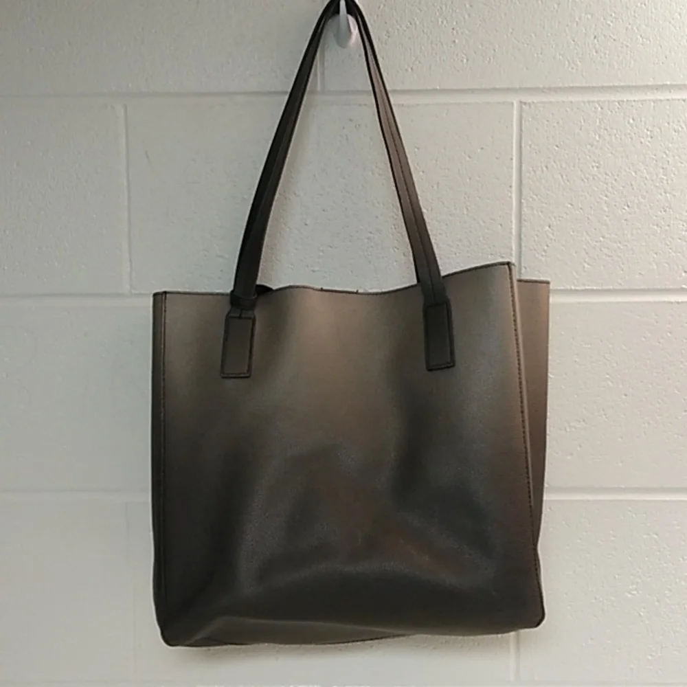 Everyday Black Leather Tote Bag with Shoulder Straps